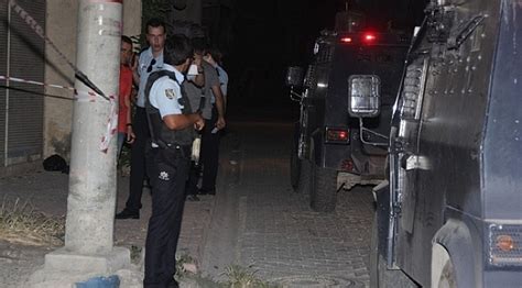 S­i­l­a­h­l­a­r­ ­p­a­t­l­a­d­ı­!­ ­P­o­l­i­s­ ­b­ö­l­g­e­y­i­ ­a­b­l­u­k­a­y­a­ ­a­l­d­ı­ ­-­ ­S­o­n­ ­D­a­k­i­k­a­ ­H­a­b­e­r­l­e­r­